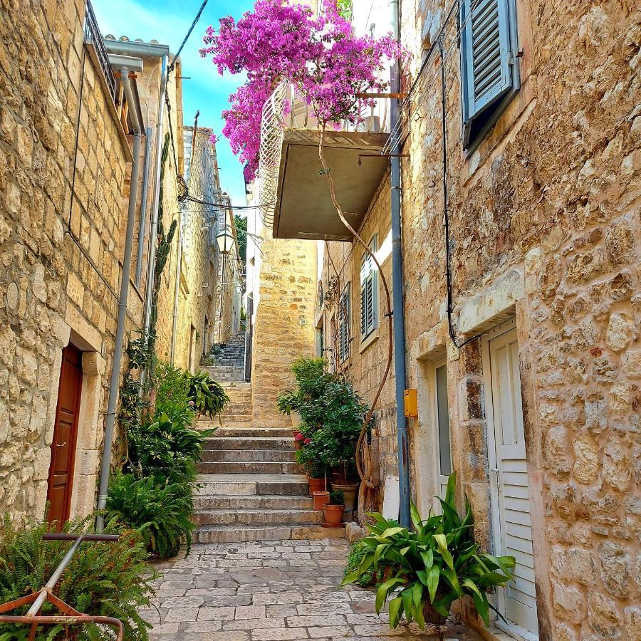 Apartment Nona 1 Hvar Town