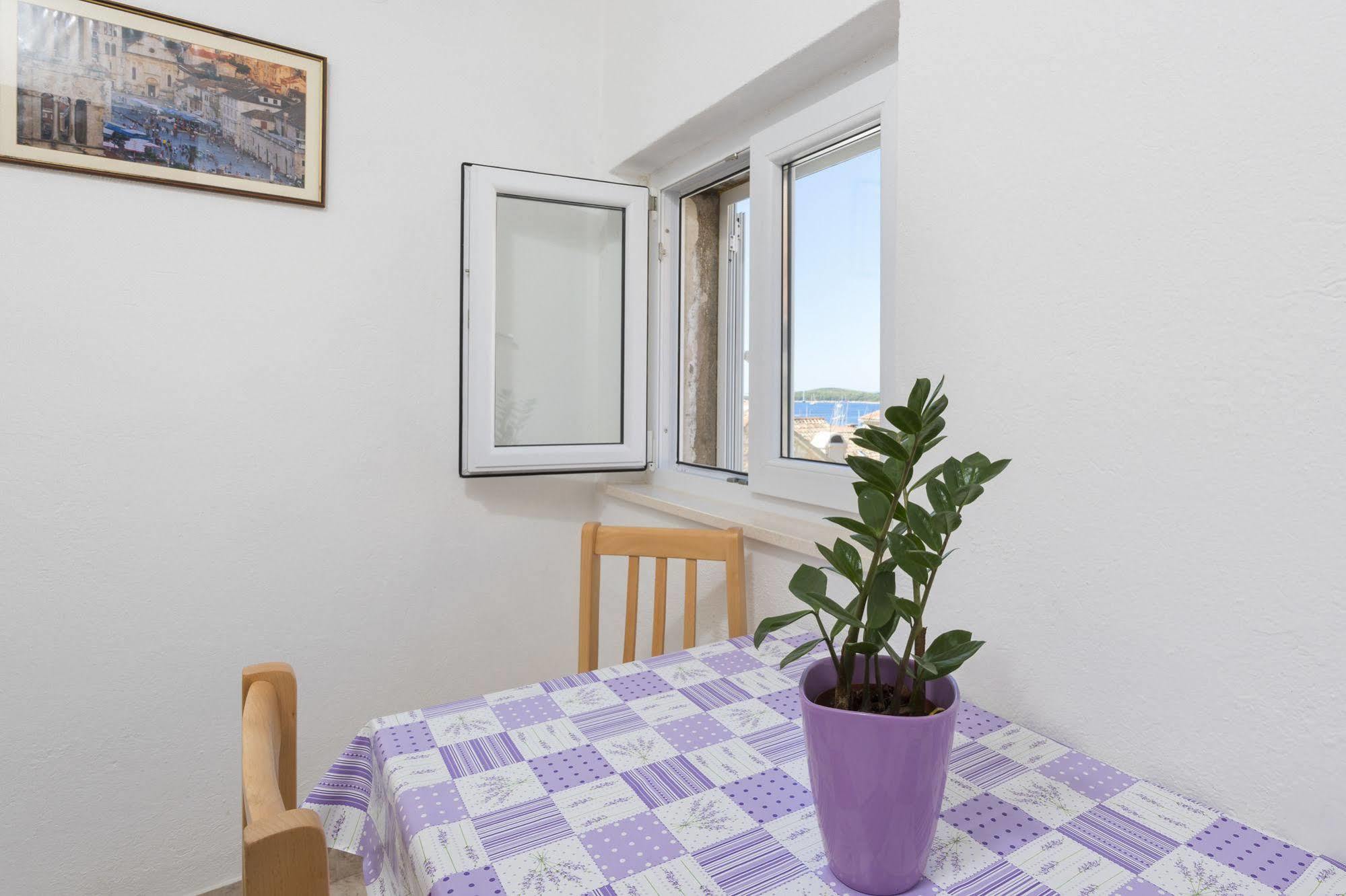 Apartment Nona 1 *