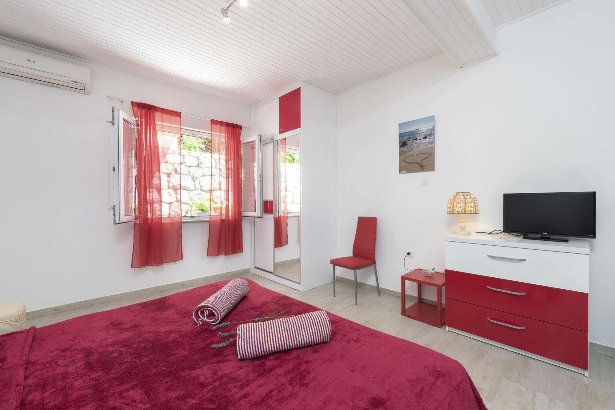 Apartment Nona 1 *