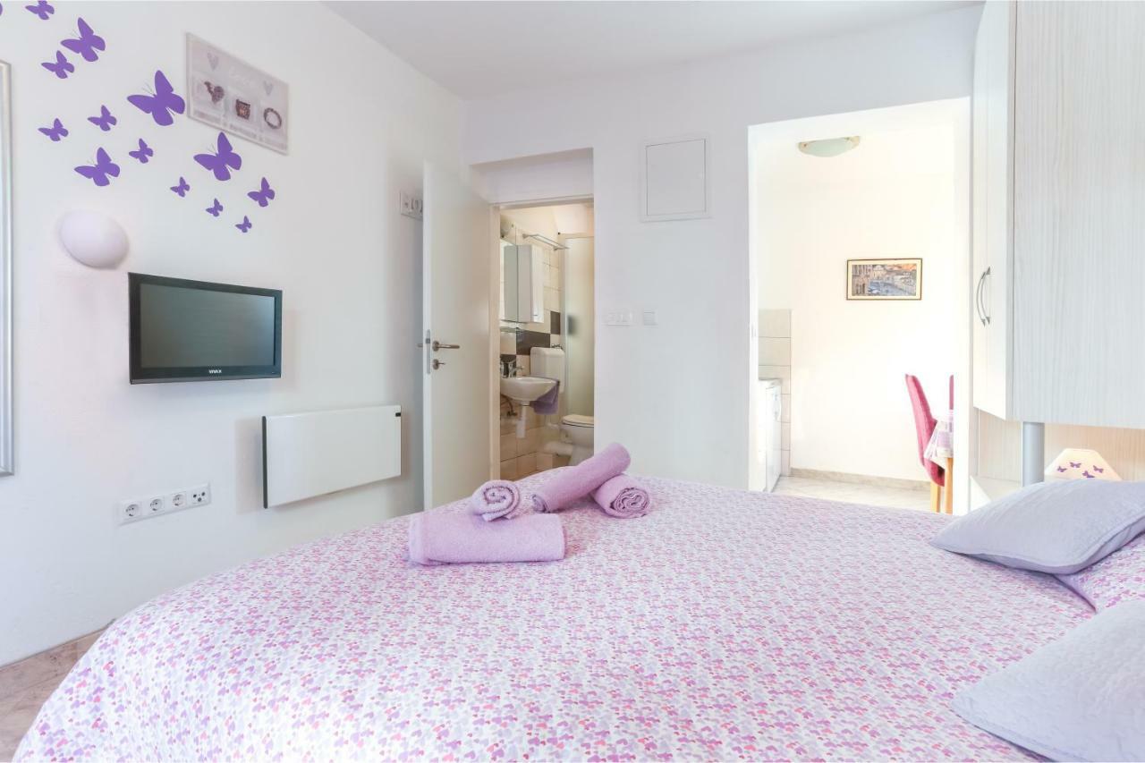 Nona 1 Apartment